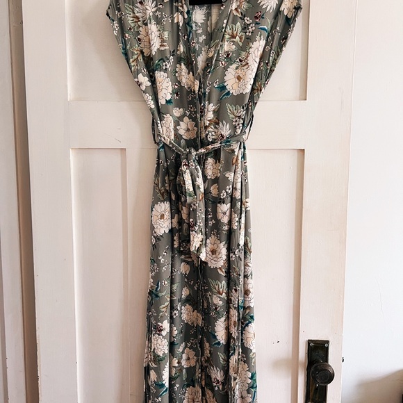 SOLD - ZARA Floral Shirt Dress - Picture 4 of 9